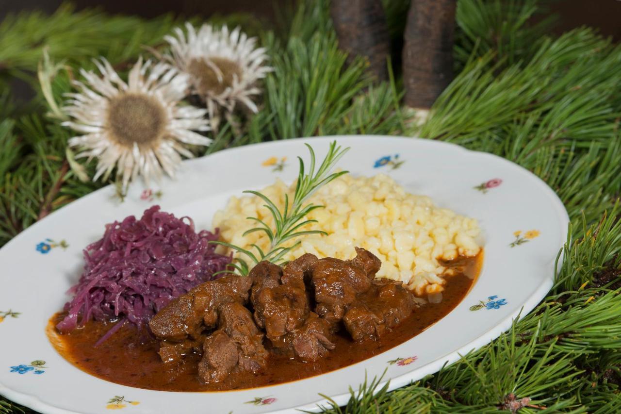 Gasthof Loewen Schruns Kültér fotó